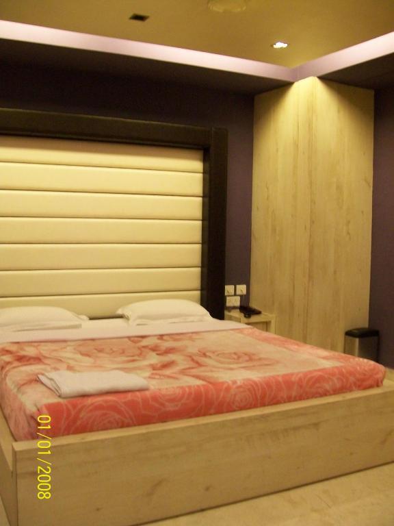 Hotel Victerrace Regency Kolkata Room photo